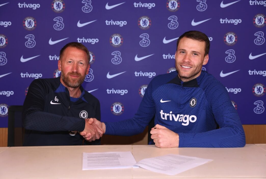 Chelsea har mandag forlænget kontrakten med målmanden Marcus Bettinelli, der er tredjevalg i Premier League-klubben.