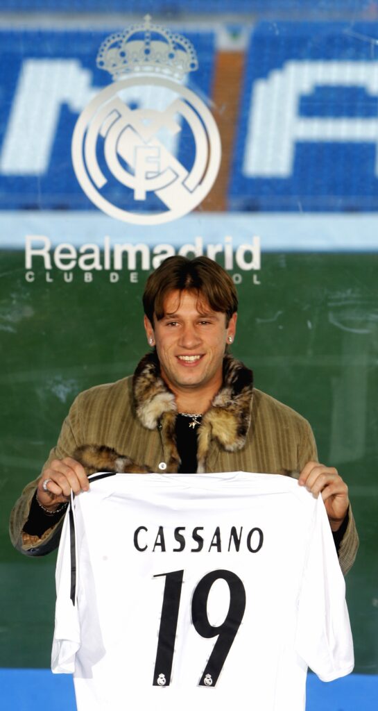 Jose Mourinho sender sviner afsted mod Antonio Cassano.