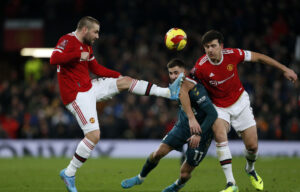 Manchester United har forlænget aftalen med Luke Shaw.