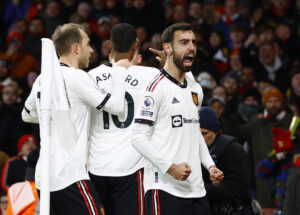 Bruno Fernandes svarer nu tilbage på kritik fra Roy Keane og Gary Neville.