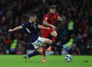 FC Barcelona er efter sigende tæt på at kunne præsentere Inigo Martinez på en toårig aftale.