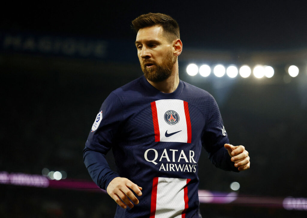 Lionel Messi bør skifte hjem, siger Thierry Henry