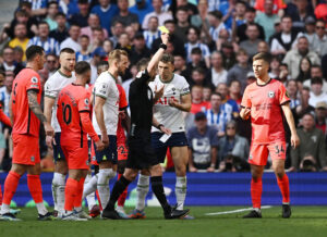 Tottenham Brighton VAR-dommer Michael Salisbury suspenderet