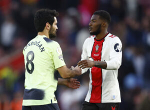 Ainsley Maitland-Niles stopper i Arsenal