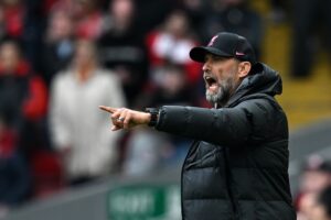 Jürgen Klopp mener, at de engelske presse ofte fortæller usande historier.