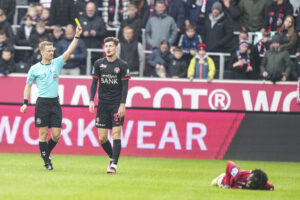 Hvordan fungerer karantæne og karantænepoint i dansk fodbold. Hvad får man karantæne for, og hvor mange karantænepoint giver forseelser?