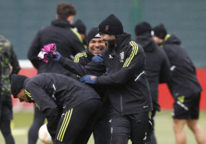 Manchester Uniteds Christian Eriksen og Bruno Fernandes er glade for at have Casemiro tilbage efter endt karantæne.