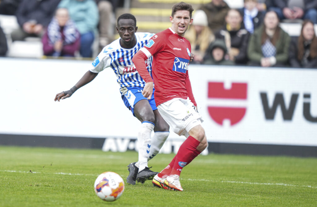 OB's gambianske offensivprofil Yankuba Minteh er angiveligt i søgelyset hos Premier League-klubben Newcastle.