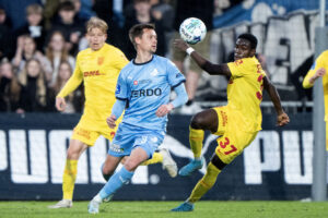 Ifølge Ekstra Baldets oplysninger kan der være en ganske stor omvætlning på vej til Superligaen , hvor Divisionsforeningen angiveligt selv vil stå for tv-produktionen.