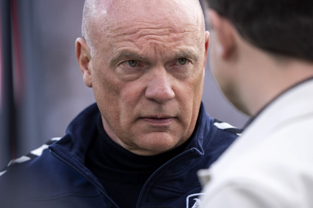 AGF-træneren var ikke tilfreds med VAR-dommeren i Superliga-kampen mellem AGF og F.C. København, efter hans hold fik underkendt et mål.
