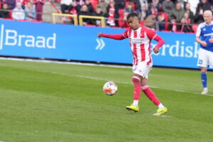 Mål og Highlights fra den direkte nedrykningskamp i den danske Superliga mellem AaB og Lyngby i nedrykningsgruppen.