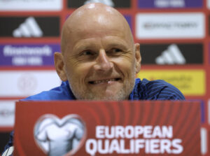 Deb tidligere AaB- og F.C: København spiller, Ståle Solbakken, har forlænget sin aftale som norsk landstræner til 2026.