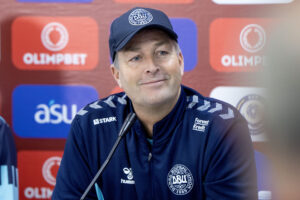 Den danske landstræner, Kasper Hjulmand, er angiveligt på blokken i den hollandske storklub Ajax.