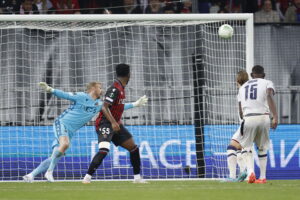 Kasper Schmeichel, Leicester, Daniel Iversen.