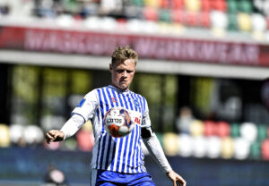 Jeppe Tverskov har været i OB siden 2016, men den nuværende OB-anfører stopper i den fynske klub ved kontraktudløb til sommer.