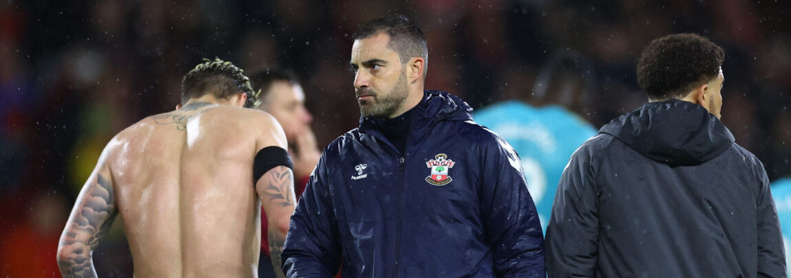 Southampton ligner en klar nedrykker fra Premier League, men Ruben Selles vil gerne blive i klubben de næste ti år.