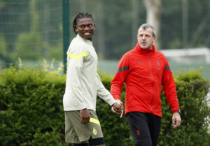 AC Milan ser ud til at måtte undvære portugisiske Rafael Leão til aftenens opgør i Champions League semfinalen mod Inter.