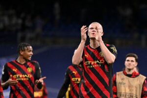 Erling Haaland, Manchester United for fire millioner pund.