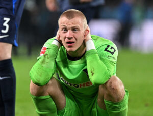 Jesper Lindstrøm, Mason Mount, Oliver Christensen.