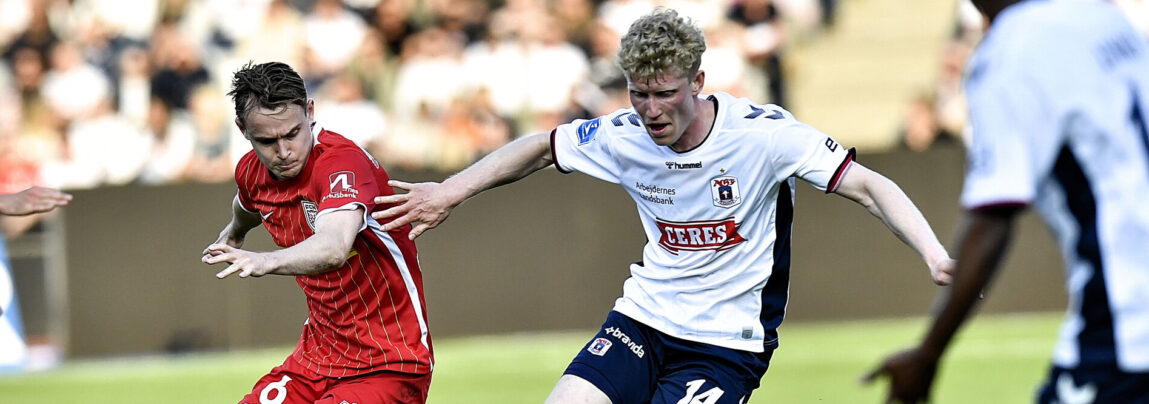 AGF-spillerne Tobias Mølgaard og Frederik Brandhof holder torsdag med F.C. København, når deres ligakonkurrenter spiller pokalfinale mod AaB.