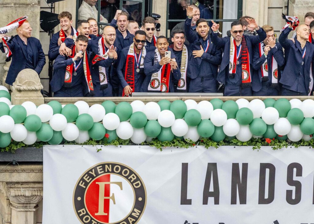 Frank Arnesen ser stadig flere af Feyenoords spillere som sine drenge