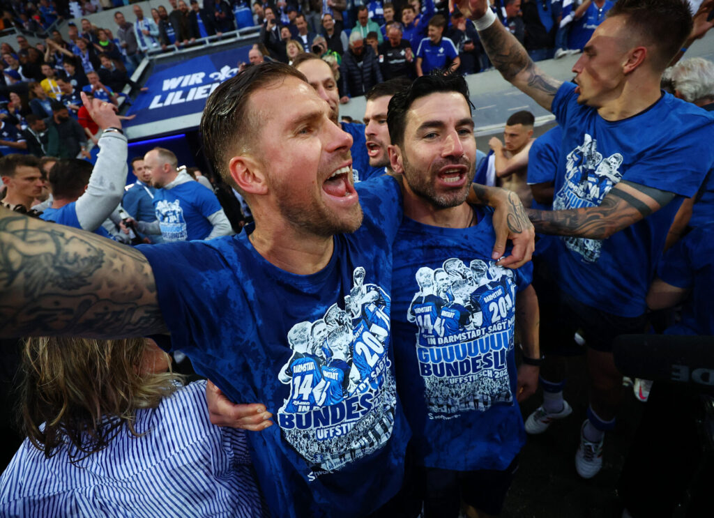 Darmstadt er rykket op i Bundesligaen med en sejr fredag aften