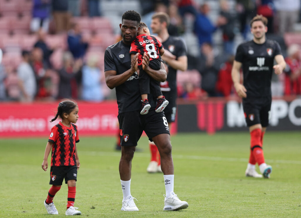 Premier League-klubben Bournemouth bekræfter nu, at colmbianske midtbanespiller Jefferson Lerma forlader klubben denne sommer.