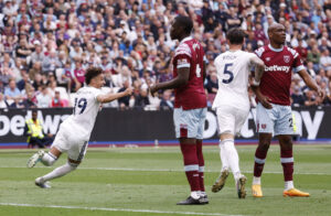 Mål og highlights West Ham Leeds