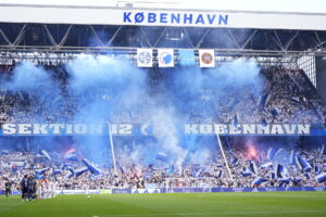 Hvem har vundet flest mesterskaber i Superligaen, og hvem har flest Danmarksmesterskaber i fodbold?