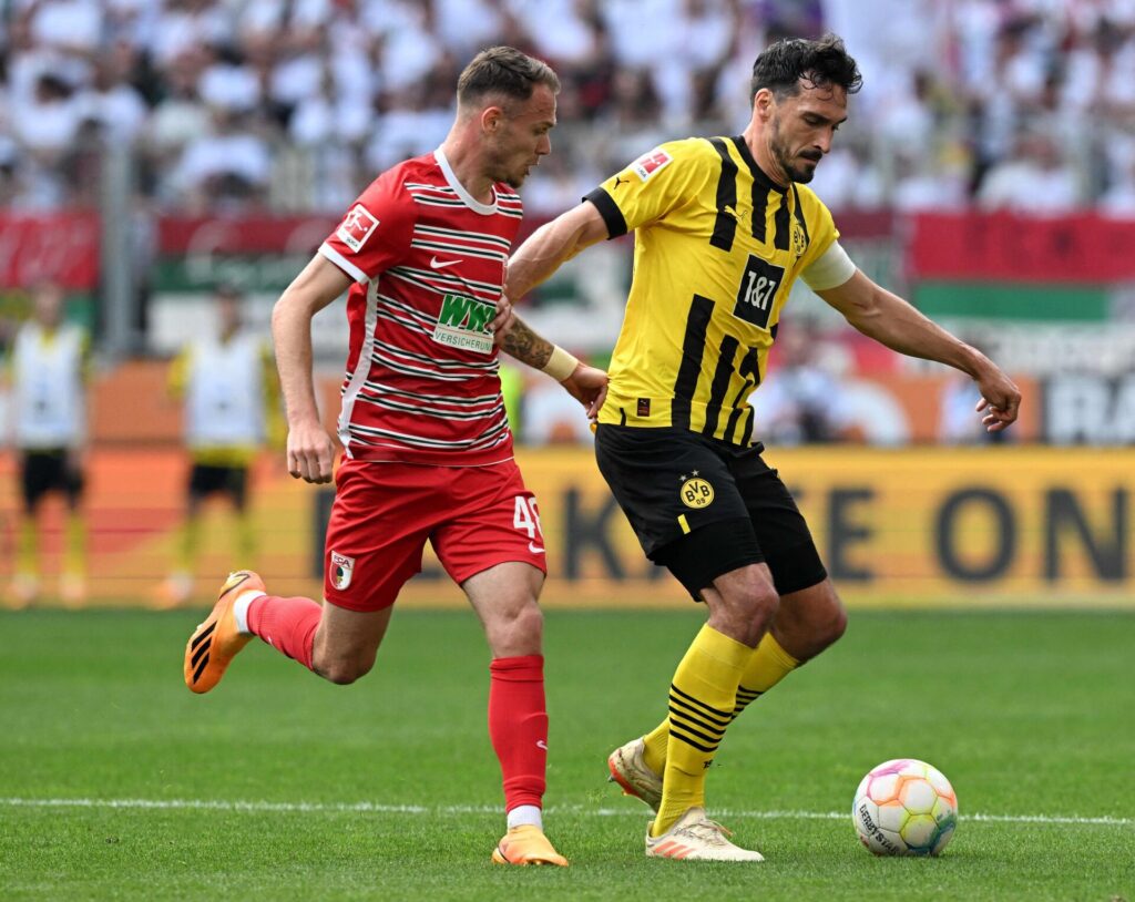 Mats Hummels forlænger med Borussia Dortmund