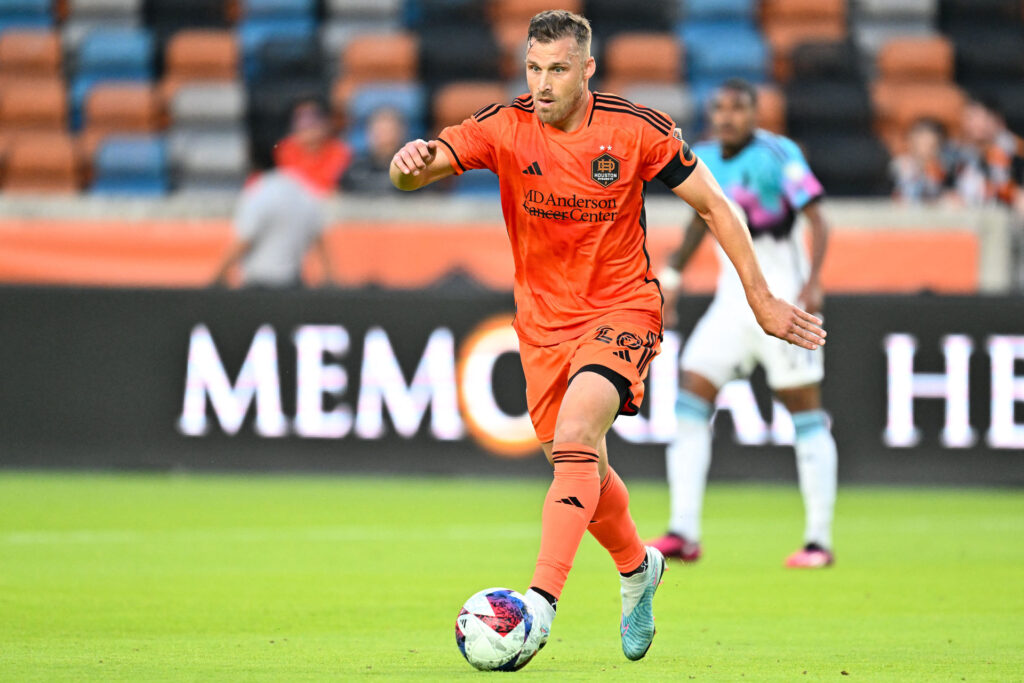 Efter flere måneder uden fodbold debuterede Erik Sviatchenko natten til onsdag dansk tid for amerikanske Houston Dynamo.