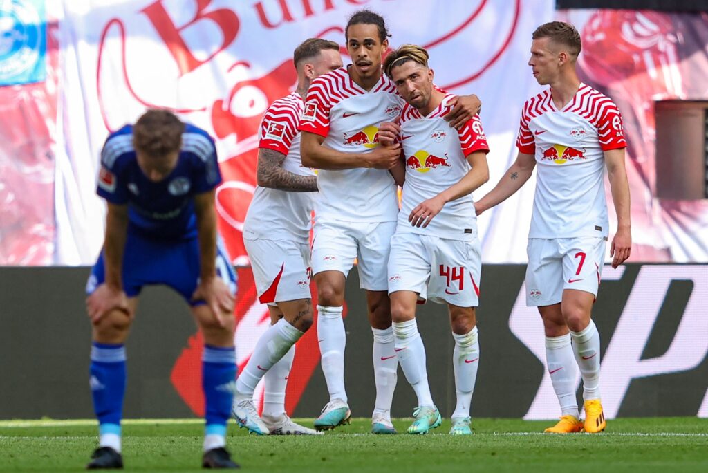 Yussuf Poulsen scorede, da Leipzig sendte Schalke 04 ned i 2. Bundesligaen.