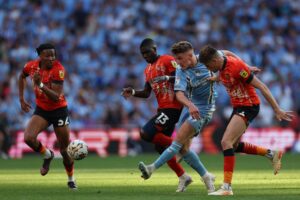 Luton-spiller kollaps