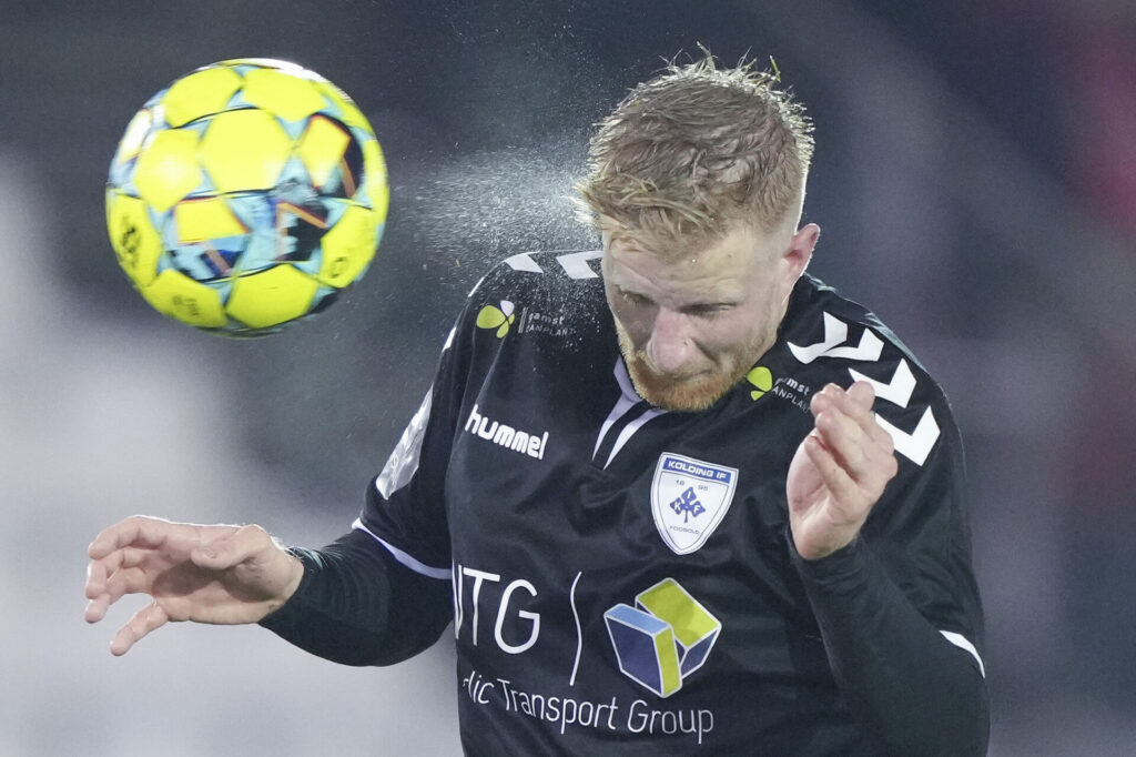 Kolding IF's Thomas Mikkelsen scorede hattrick i udekampen mod Aarhus Fremad og giver dermed Kolding kurs mod oprykning.