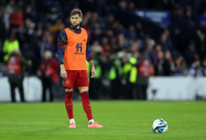 FC Barcelona har længe været sat i forbindelse med Athtleic Clubs Inigo Martinez, og nu har han afvist et kontraktudspil fra den baskiske klub.