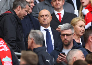 Tottenhams bestyrelsesformand, Daniel Levy, siger, at Ante Postecoglou bringer positiv mentalitet med sig til Tottenham.