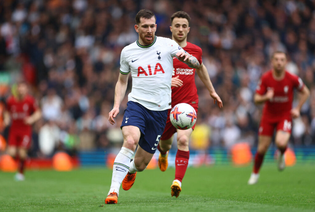 Både Pierre-Emile Højbjerg og Tottenham skulle være åbne for, at den danske midtbanespiller skifter væk fra Tottenham allerede i det her transfervindue.