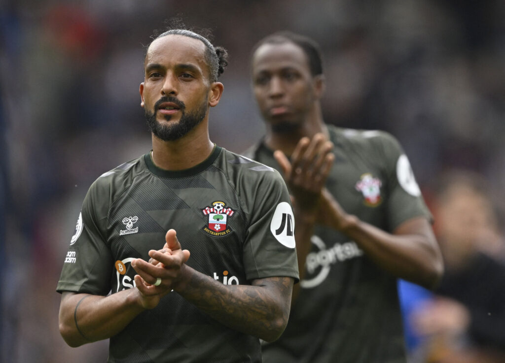 Theo Walcott stopper i Southampton