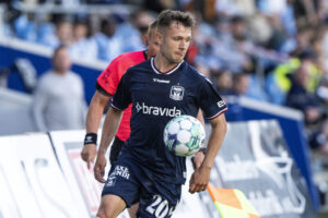 Mikkel Duelund fortsætter i AGF