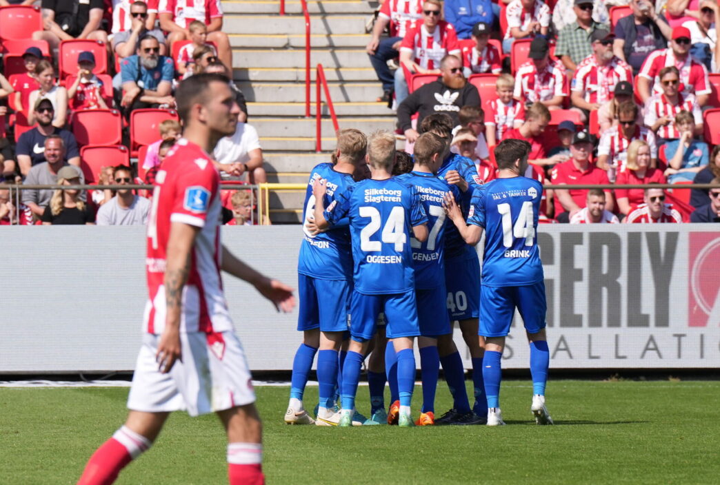 Mål og highlights fra kampen i Superligaen mellem AaB og Silkeborg, hvor AaB kan rykke ned fra Superligaen.