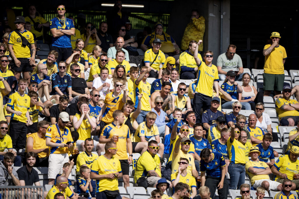 Fans af Superliga-klubben Brøndby har stemt ja til en værdiaftale med GFH.