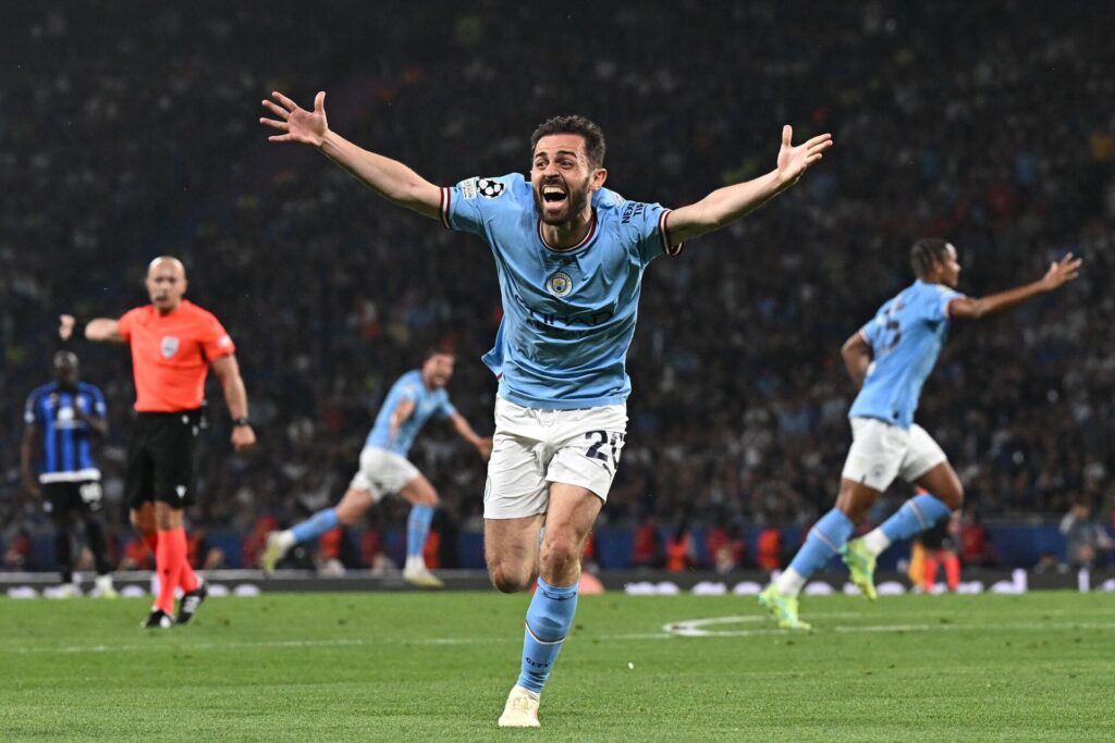 Manchester City-stjernen Bernardo Silva rygtes fra Premier League til Saudi-Arabien.