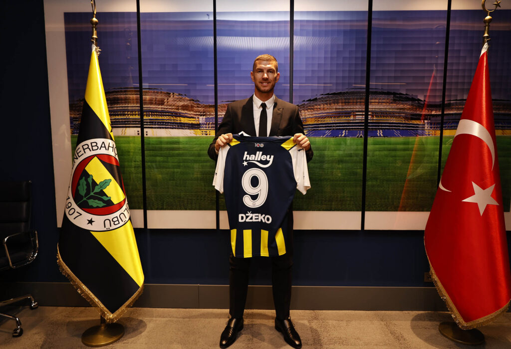 Italienske Inter mister Edin Dzeko, da den bosniske angriber i stedet skifter på en fri transfer til tyrkiske Fenerbahce.