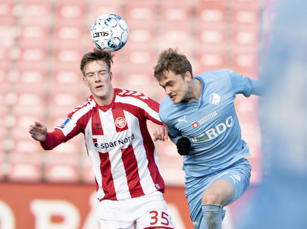 Endnu en AaB'er kan være på vej væk fra klubben, da Marcus Hannesbo træner med hos konkurrenter og naboerne fra Vendsyssel FF.