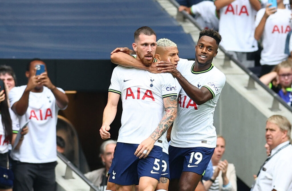 Tottenham-kantspilleren, Ryan Sessegnon, er blevet opereret, efter han har pådraget sig endnu en skade i sit baglår.