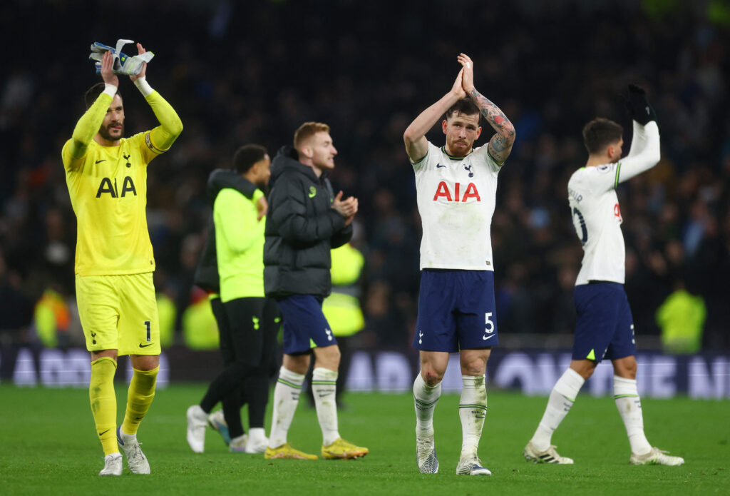 Hugo Lloris udforsker mulighederne for en potentiel transfer væk fra Tottenham