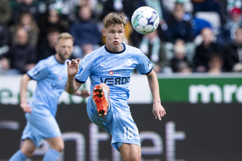 Randers FC Forlænger med Mads Enggård.