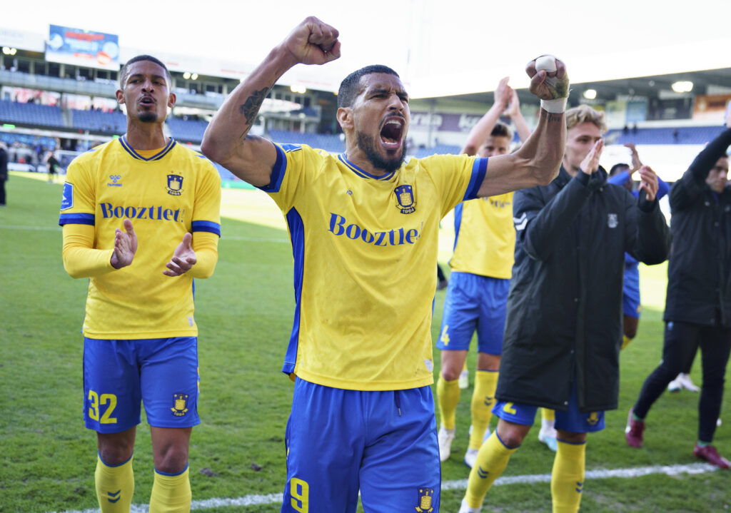 Ohi Omoijuanfo vil op og score 15-20 mål for Brøndby.