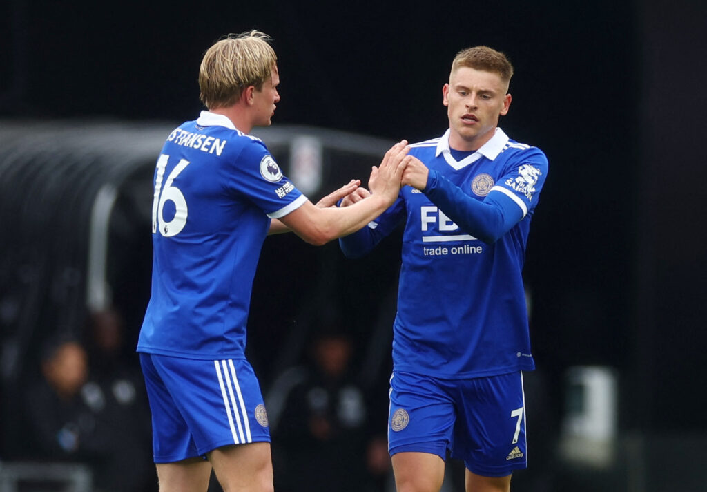 Harvey barnes er angiveligt på vej fra Leicester til Newcastle i premier League.