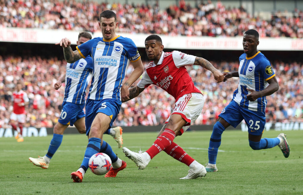 Premier League-holdet Arsenal har angiveligt forlænget med Reiss Nelson.